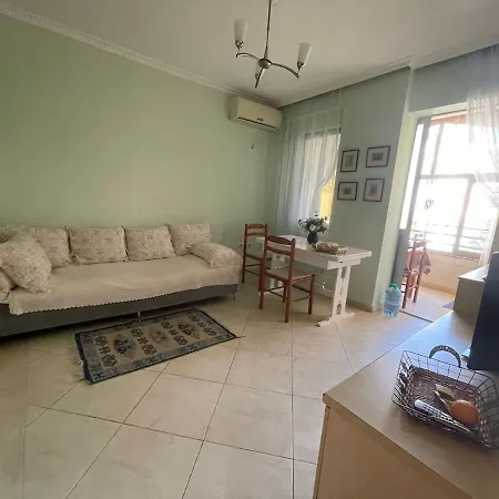 Lovenest Dajti Τίρανα